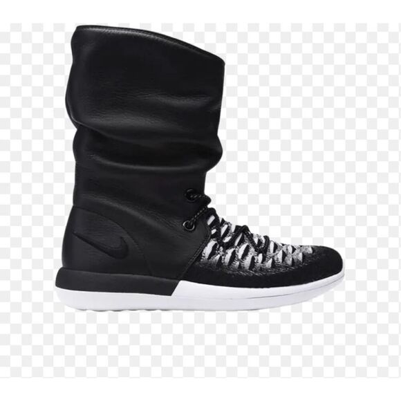 Nike Air Women’s Rosche 2 Flyknit Hi Black & White Sock Sneaker Boot sz 5 NWOB - Picture 1 of 8
